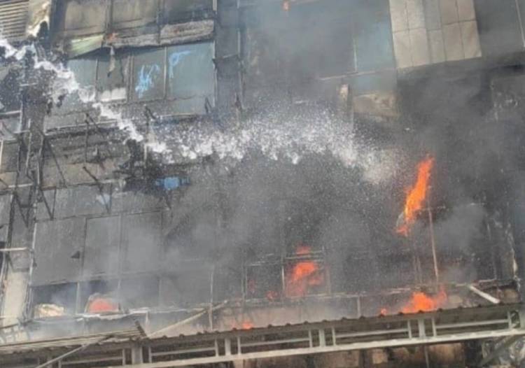 Batari School di Komplek CBD Polonia Terbakar