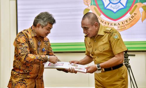 Peresmian Uang Kertas Cetakan 2022, Edy Rahmayadi Terima Uang Kertas Baru dengan Nomor Seri Sesuai Tanggal Kelahiran