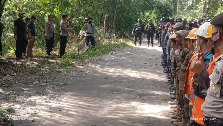  Tim Gabungan Polrestabes Medan Robohkan Pondok Narkoba dan Judi