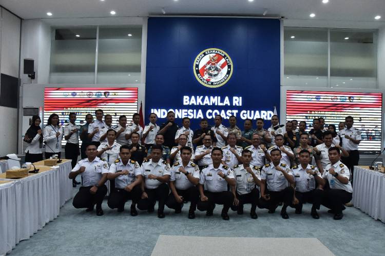  Bakamla RI Gelar Latihan Identifikasi Narkoba di Laut