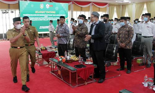 Alumni Pesantren Diharapkan Bantu Pemerintah Berikan Solusi Kemandirian Ekonomi
