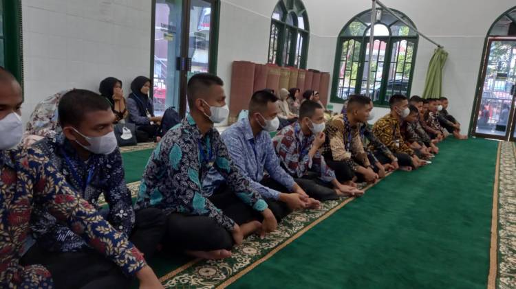 Personel Polrestabes Medan Beragama Islam Dapat Binrohtal