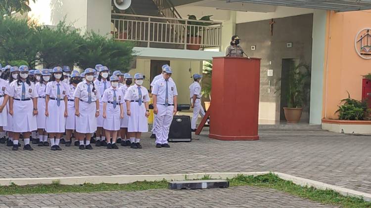 Sambut HUT ke-74 RI, Srikandi Polrestabes Medan Gelar Polwan Goes To School di SMA Santo Thomas 1