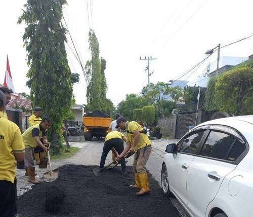 Dinas PU Kota Medan Perbaiki Jalan dan Normalisasi Drainase di Kecamatan  Medan Tembung dan Medan Timur