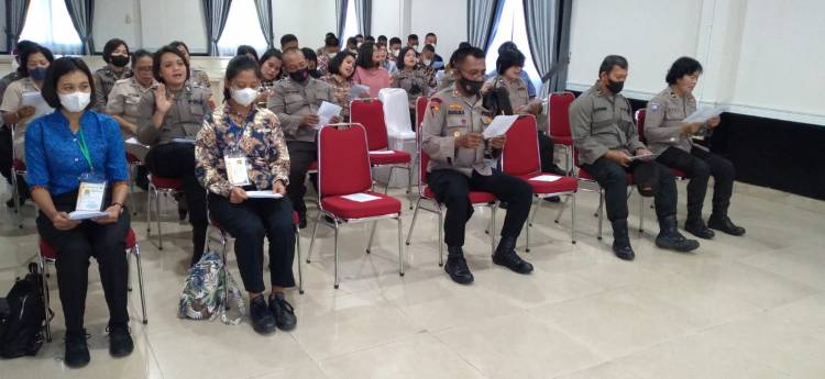 Polrestabes Medan Gelar Binrohtal Bagi Personel Beragama Nasrani 