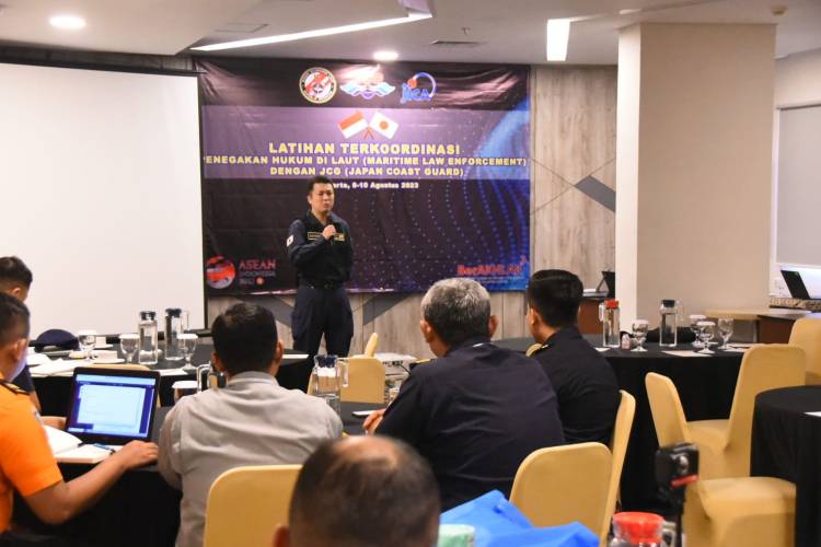  Bakamla RI Bersama JCG Gelar Latihan Terkoordinasi Penegakan Hukum di Laut
