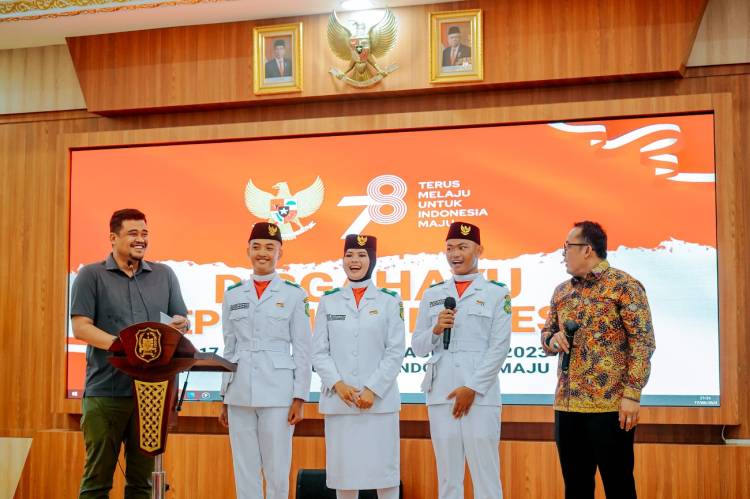 Walikota Medan Beri Beasiswa 4 Petugas Paskibraka, Silahkan Pilih Universitas yang Diinginkan