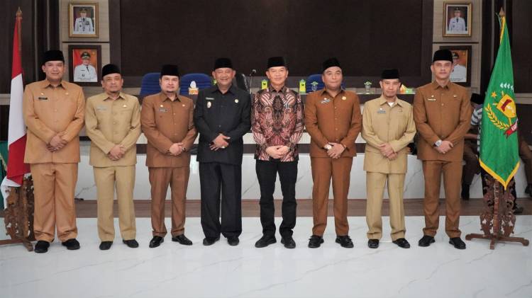 Plt Bupati Langkat Lantik 6 Pejabat Eselon II dan 5 Pejabat Fungsional