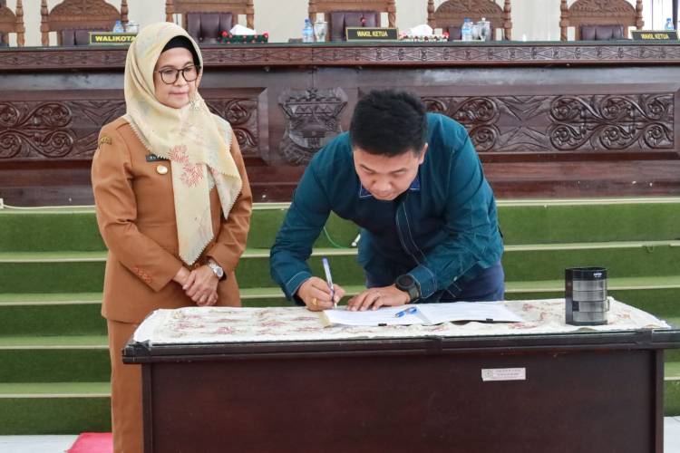 Walikota Pematang Siantar dan DPRD Tandatangani Ranperda Pertanggungjawaban Pelaksanaan APBD TA 2022