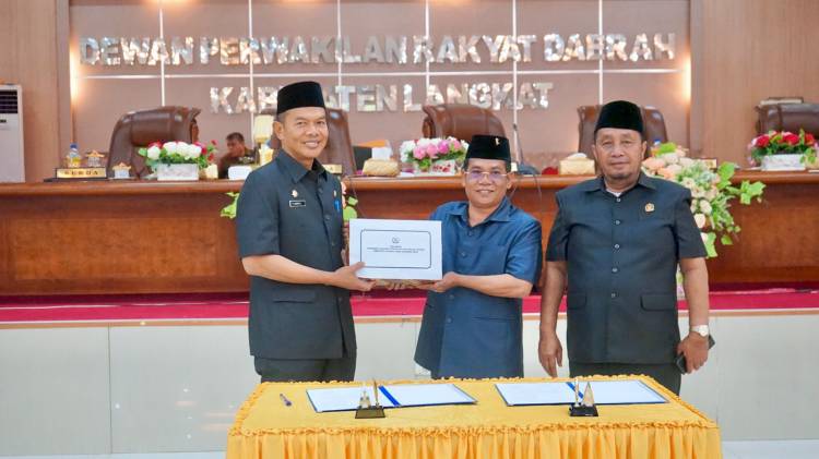 Rapat Paripurna DPRD Langkat Bahas PAPBD Tahun 2023
