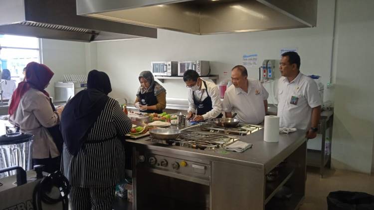 Sambut HUT RI, BBPVP dan KADIN Medan Gelar Lomba Memasak