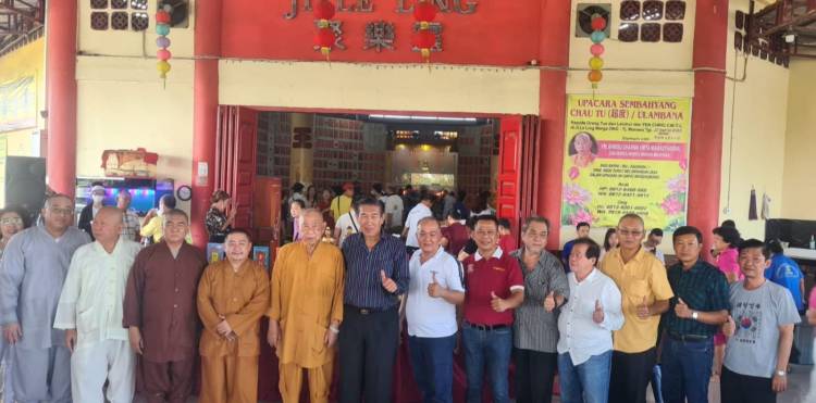 Dipimpin YM Bhiksu Dharma Virya Mahasthavira, Marga Ong Kembali Gelar Sembahyang Chau Tu