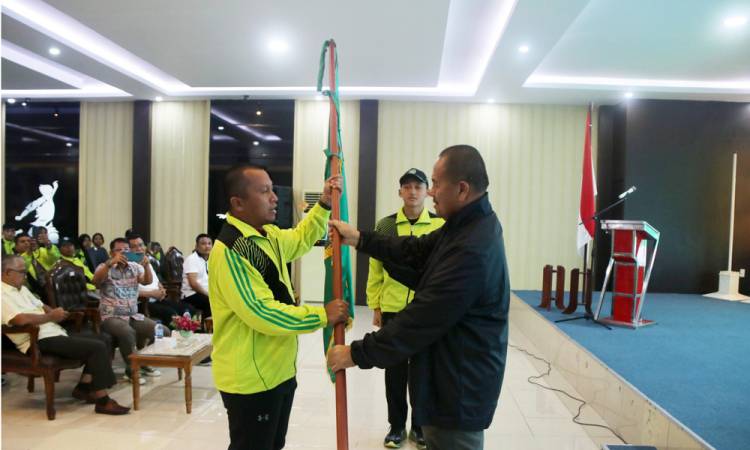 Kepala Dispora Lepas Kontingen Sumut Ikuti POPNAS XVI Sumsel