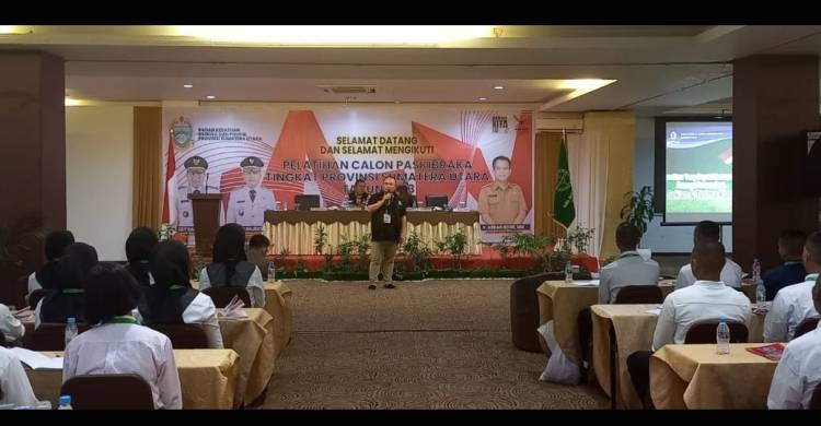 Arman Chandra sebagai Pemateri Pembinaan dan Pengasuhan Calon Paskibraka