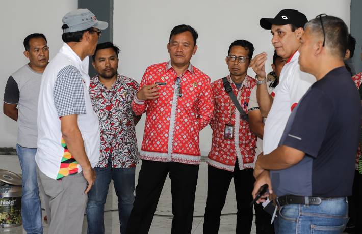 Pengerjaan Venue Tinju PON XXI di Lantai 5 Gedung Merdeka Kota Pematangsiantar Dikebut