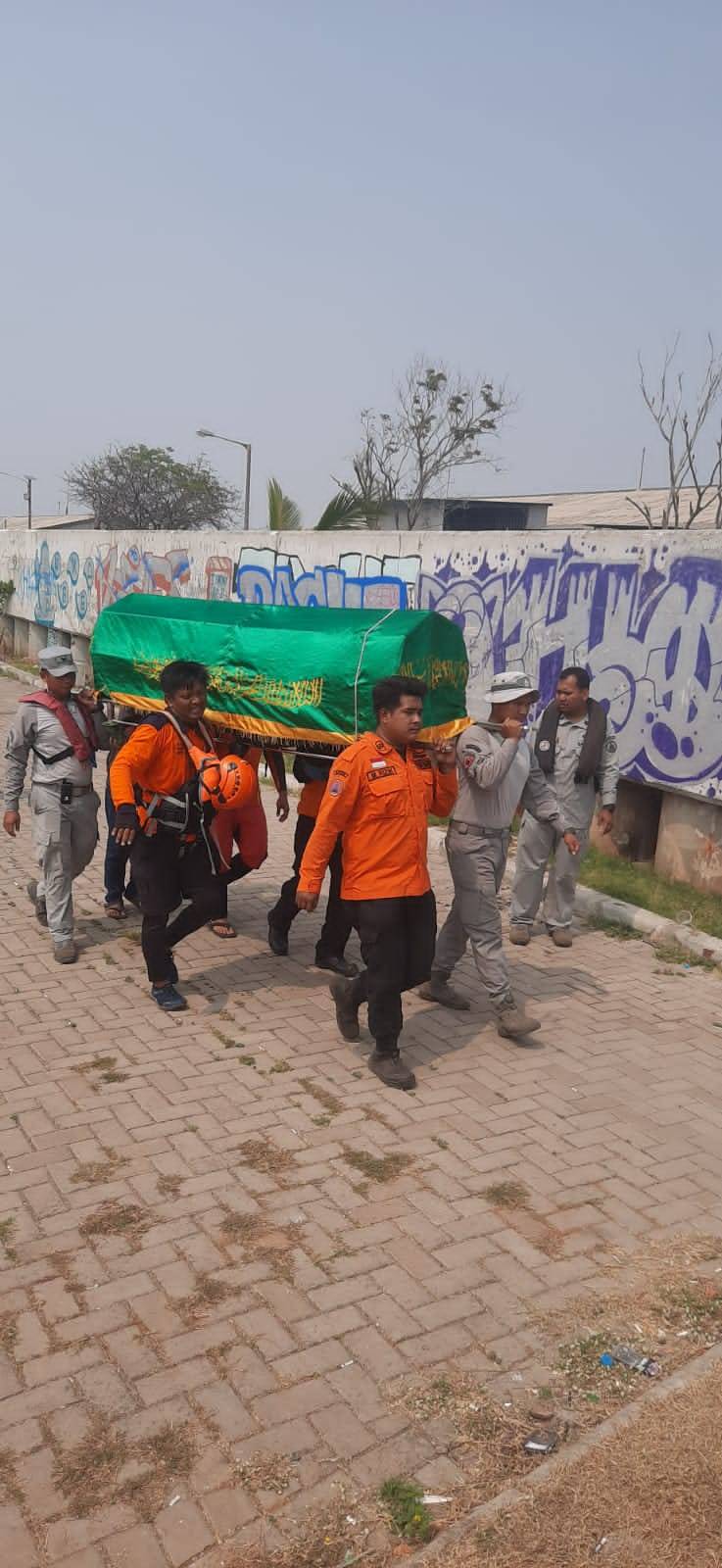 Bakamla RI Temukan Korban Tenggelam di Muara Baru