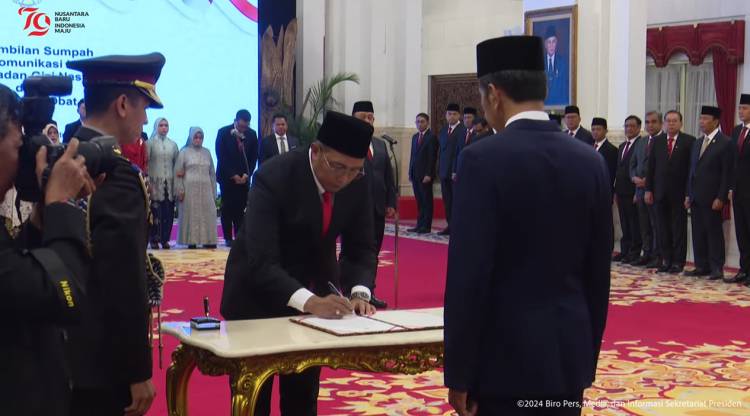 Presiden Jokowi Lantik Tiga Kepala Lembaga Pemerintah di Istana Negara