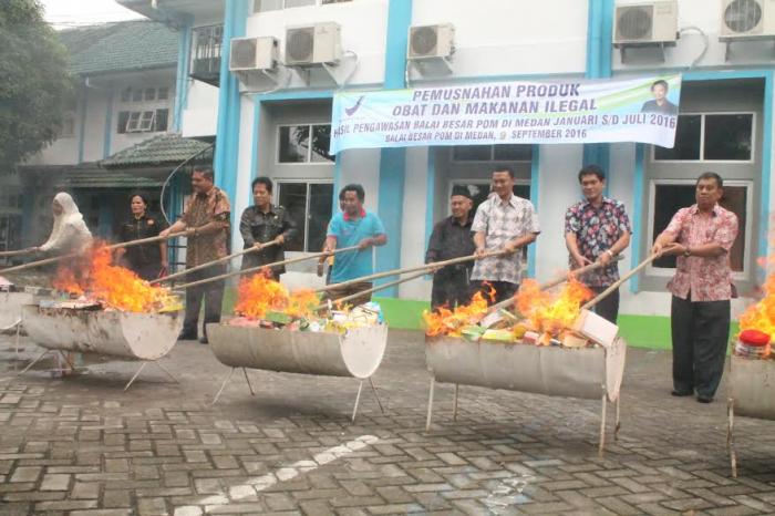 BPOM Medan Musnahkan Obat dan Makanan Ilegal Senilai Rp 1,7 Miliar