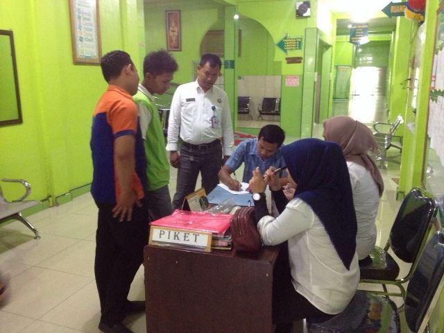 Karyawan RS Bidadari Binjai Ikuti Tes Urine