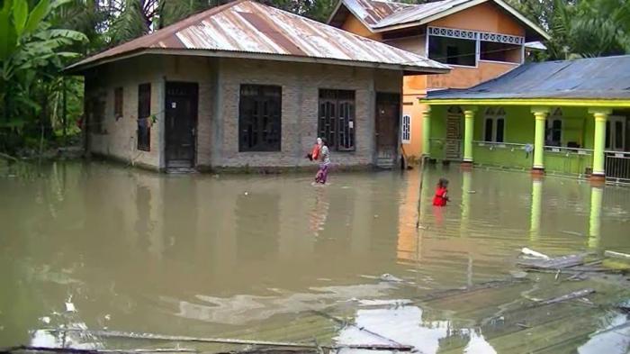 Sudah 3 Hari, Ratusan Rumah di Langkat Masih Direndam Banjir