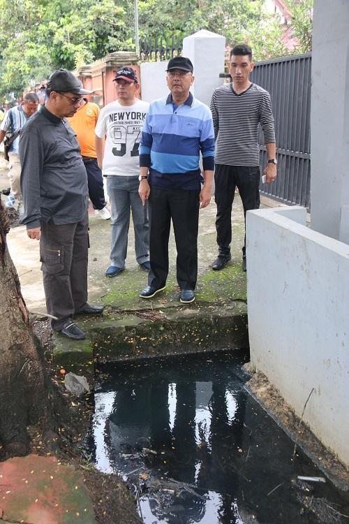 Walikota Pimpin Gotong Royong Penanganan Genangan Air
