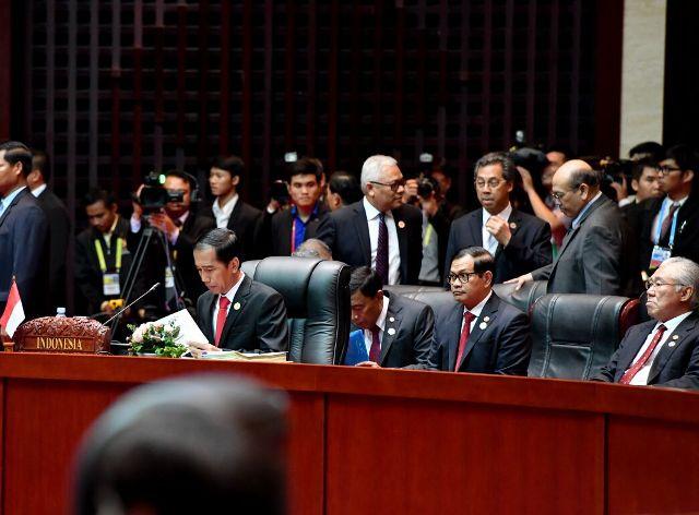 Presiden Jokowi: Sampaikan Bagaimana Melawan Radikalisme di Internet