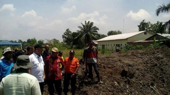Walikota Medan Tinjau Pengerukan Dan Normalisasi Parit Kebun
