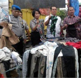 45 Bal Pakaian Bekas Ilegal Diamankan Polisi, Pelaku Diancam Denda Maksimal Rp5 Milyar