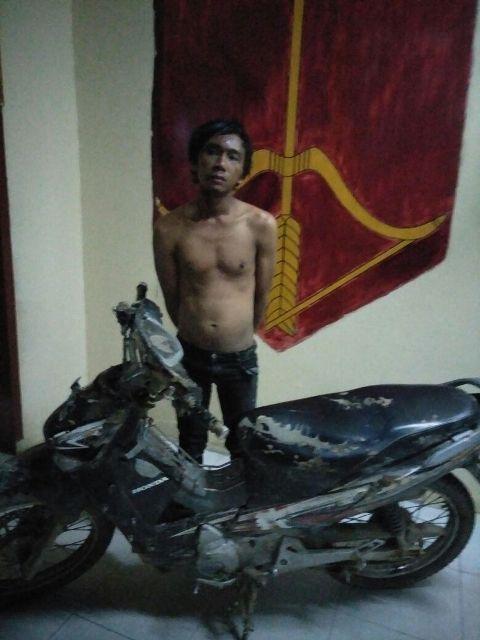 Ketahuan Curi Motor, Andre Dihajar Warga Besitang Langkat