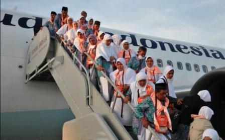 Rabu Malam, Jemaah Haji Kloter I Tiba di Bandara Kualanamu