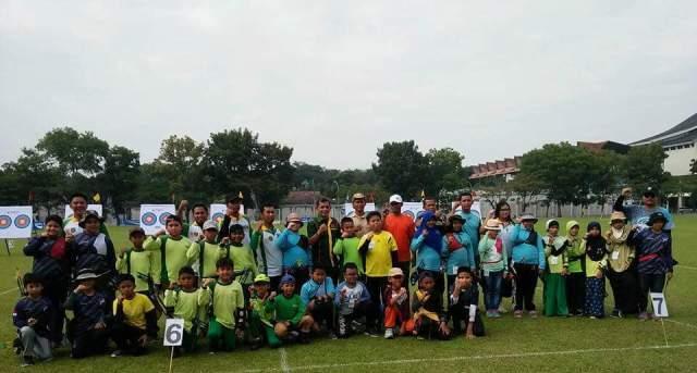 Archery Club Az Zakiyah Islamic School Raih Juara di PORKOT Medan 2017