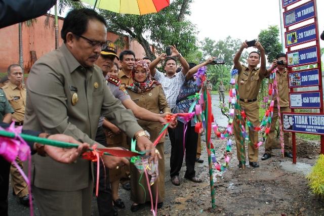 Bupati Labuhanbatu Resmikan Pojok Edukasi Sampah