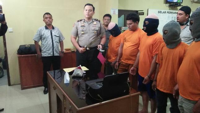 Polrestabes Medan Aman Lima Pelaku Pengrusakan
