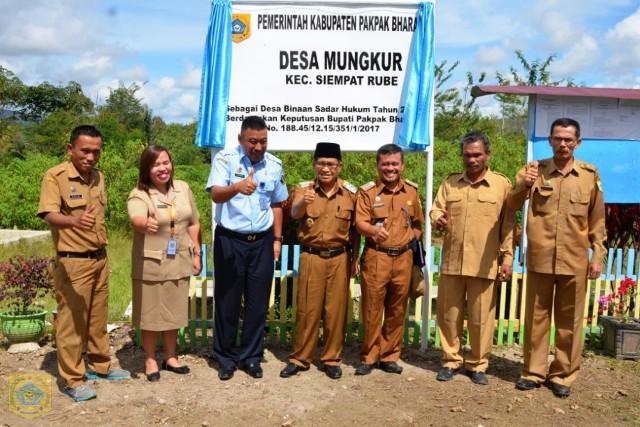 Pemkab Pakpak Bharat Resmikan Pembinaan Desa Sadar Hukum Tahun 2017