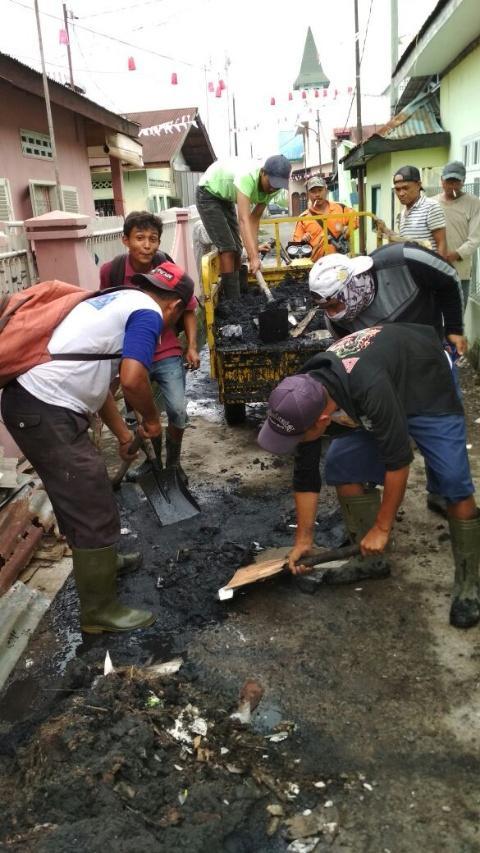 P3SU Korek Parit Atasi Genangan Air di Kelurahan Pahlawan