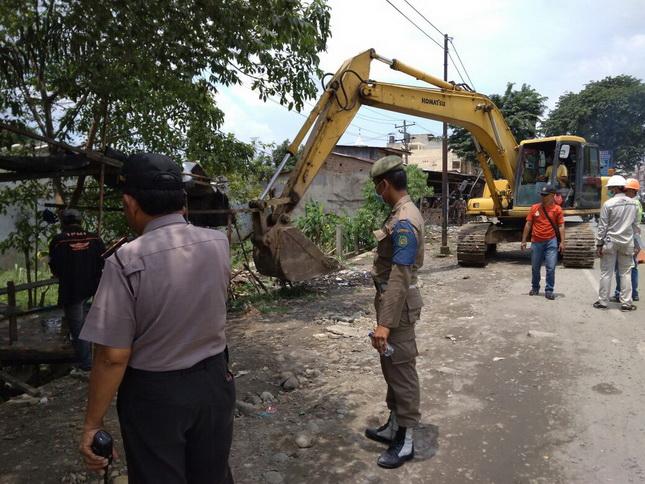 Lagi, Sejumlah Bangunan di Lokasi Pembangunan Underpass Katamso Dibongkar