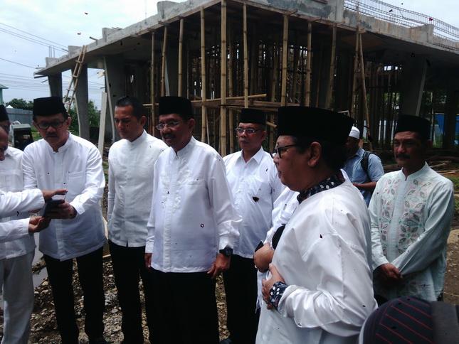 Gubsu Salurkan Bantuan Pembangunan Masjid  Abiturient Yaspendhar