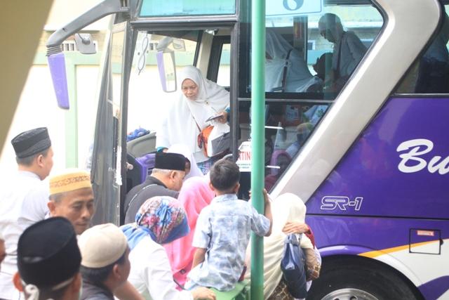 Rabu Siang, 390 Jemaah Haji Kloter 07/MES Tiba di Bandara Kualanamu