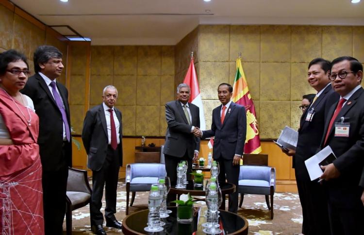 Bertemu PM Sri Lanka, Presiden Jokowi Tawarkan Kerja Sama Paket Lengkap Kereta Api