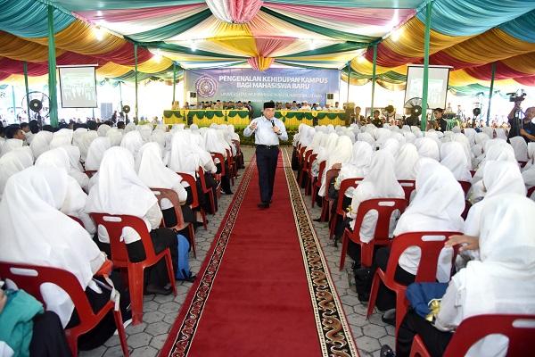 Ke UMSU, Gubsu Harapkan Mahasiswa Punya Cita-cita Tinggi