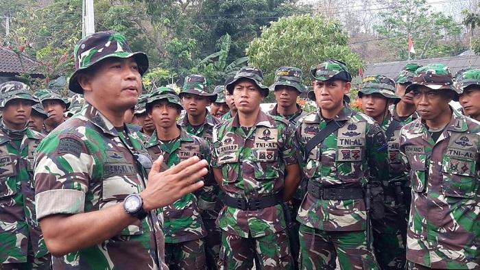 Perkuat Tugas Bantuan Kemanusiaan, 100 Prajurit Zeni Marinir Tiba di Lombok