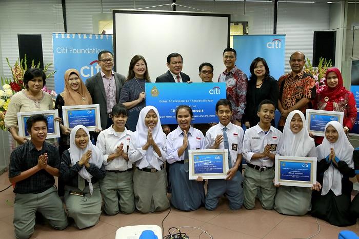 Citi Indonesia Donasikan 50 Komputer untuk Sekolah di Wilayah Medan
