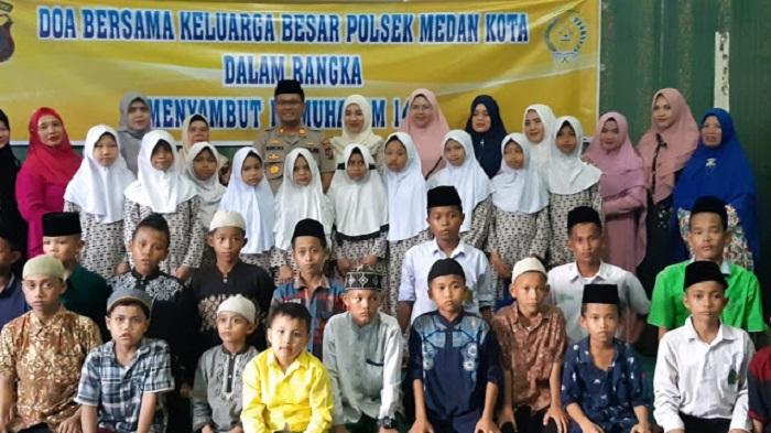 Polsek Medan Kota Rayakan Tahun Baru Muharam 1441 H Bersama Puluhan Anak Yatim