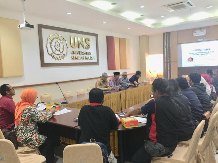 UNS Berikan Gelar Doktor Kehormatan Kepada Panglima TNI