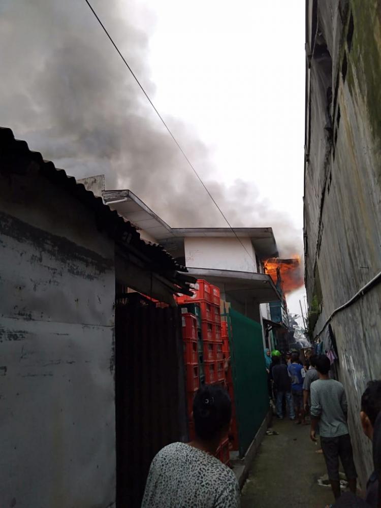 Rumah di Jalan Setia Budi Terbakar, Kerugian Ratusan Juta Rupiah