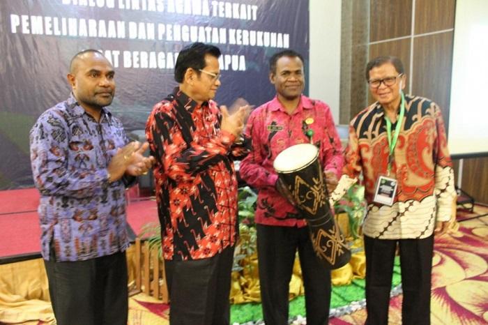 PKUB Kemenag RI Gelar Dialog Lintas Agama di Papua