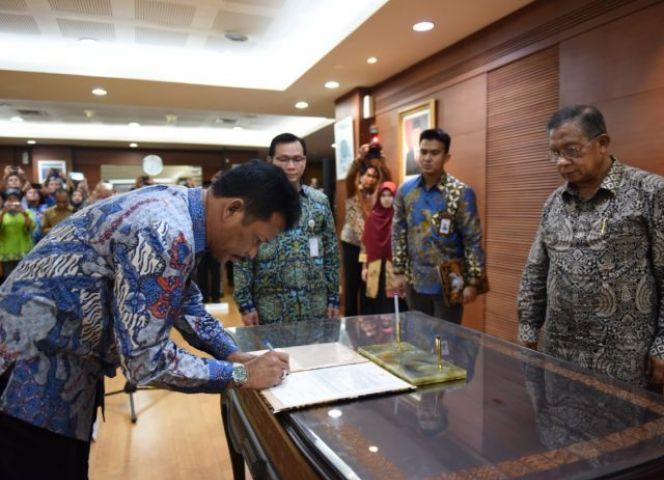 Menko Perekonomian Lantik Walikota Batam Sebagai Kepala BP Batam