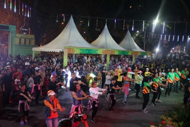 Warga Antusias Saksikan Perhelatan Pesona Colorful Medan