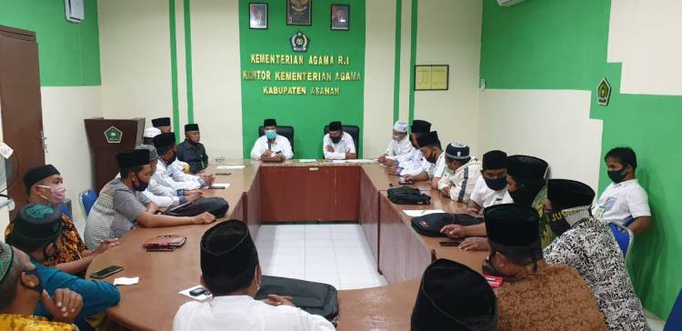 Kakankemenag Asahan Minta Penyuluh Agama Disiplin Laksanakan Tugas di Era AKB