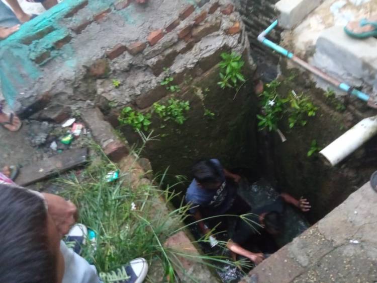 Hanyut di Parit, Seorang Anak Laki-Laki Belum Ditemukan